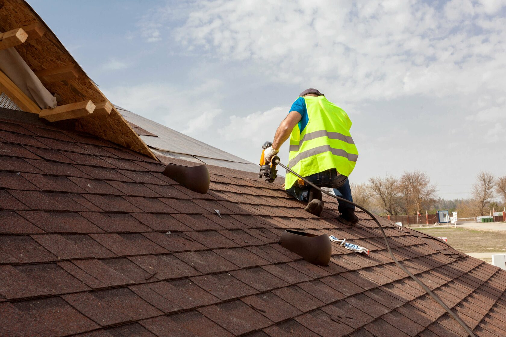 Expert Roof Install and Repair Services in Kentucky Lagrange