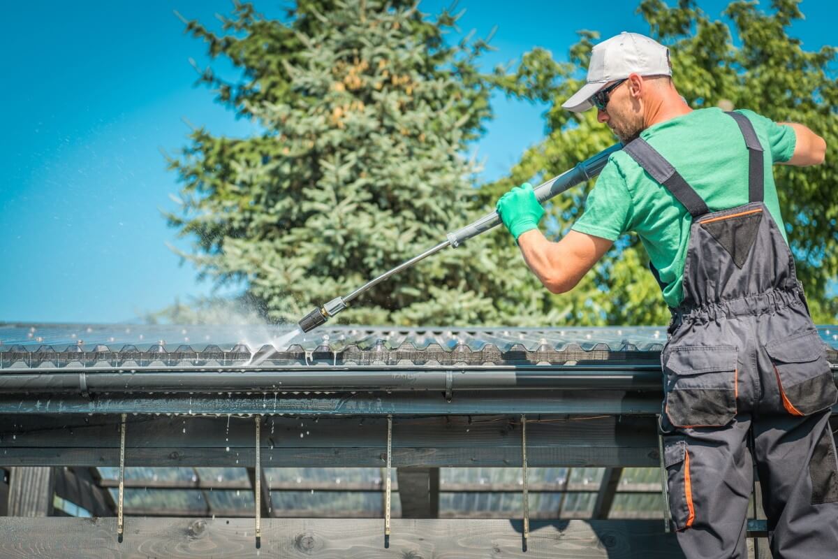 What Time of Year Is the Best to Get Your Gutter Repair in KY